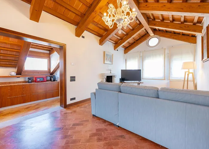 Luxury Penthouse With Terrace * Velence