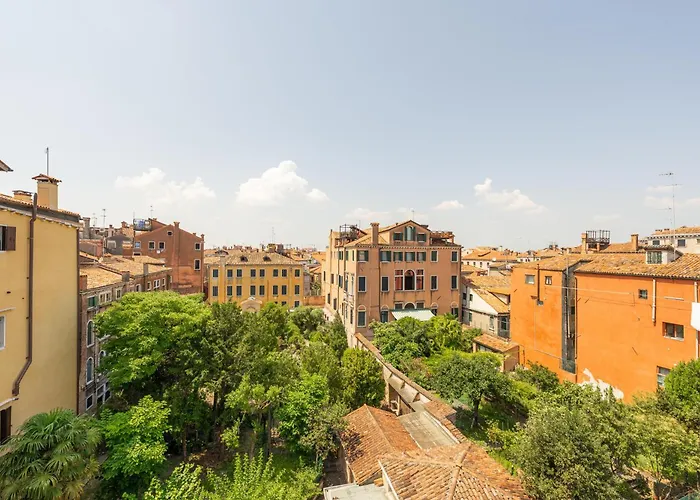Luxury Penthouse With Terrace * Velence